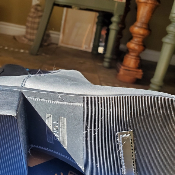 Tom's ankle boots size 8.5 - Picture 4 of 4